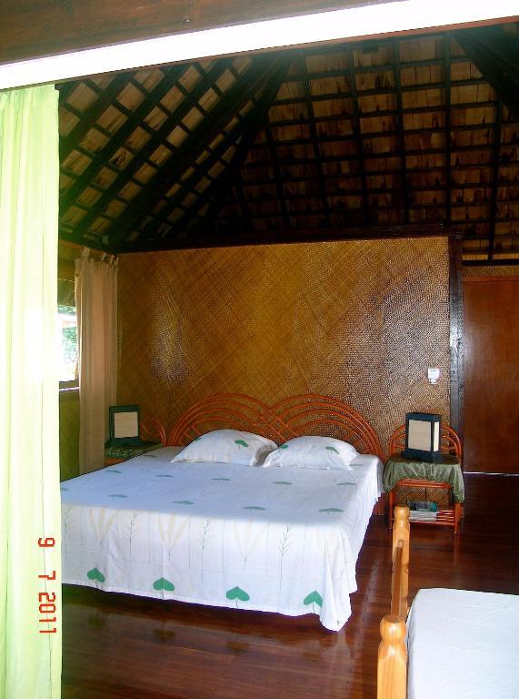 Tauhanihani Village Lodge La Vague Bleue Teahupoo Room photo